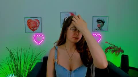 Snapshot of bellatrixllestrange chatting on 21, 2, 2025 Bella. Ntmu online show from 21, 2, 2025