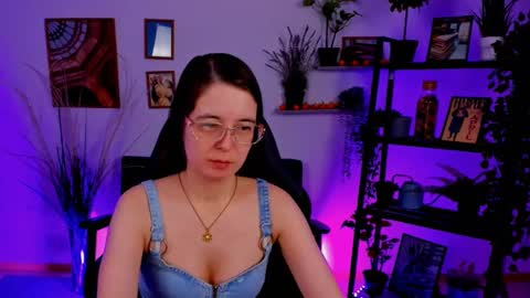 Snapshot of bellatrixllestrange chatting on 27, 2, 2025 Bella. Ntmu online show from 27, 2, 2025