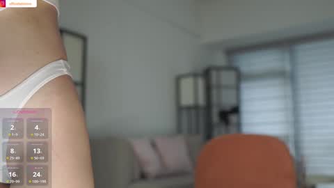 Belle Adrienne  IG  online show from 19, 11, 2025