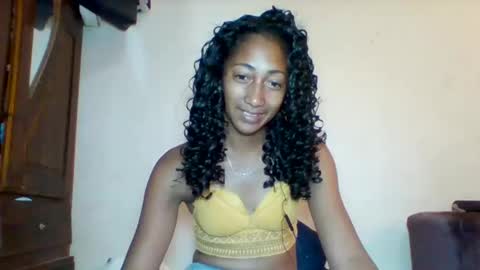 Snapshot of belle_annah chatting on 7, 5, 2026 belle_annah online show from 7, 5, 2026