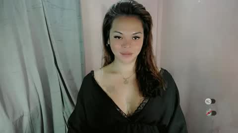 Snapshot of belle_fuckdol chatting on 27, 10, 2025 belle_fuckdol online show from 27, 10, 2025