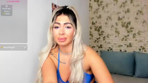 Snapshot of belle_hallle chatting on 4, 1, 2025 LucyJelly online show from 4, 1, 2025