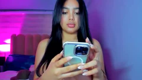 Snapshot of belle_moonlight chatting on 5, 2, 2026 BelleBirkins online show from 5, 2, 2026