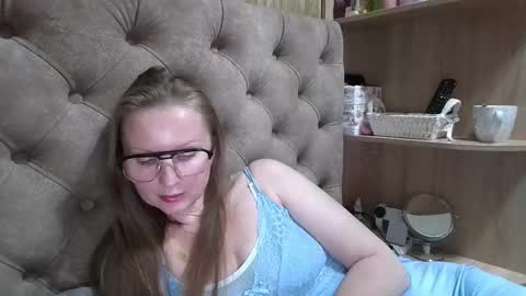 Snapshot of belleamiee chatting on 12, 9, 2025 Amelia online show from 12, 9, 2025