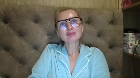 Snapshot of belleamiee chatting on 15, 10, 2025 Amelia online show from 15, 10, 2025