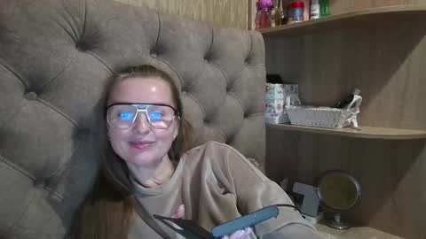 Snapshot of belleamiee chatting on 24, 10, 2025 Amelia online show from 24, 10, 2025