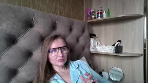 Snapshot of belleamiee chatting on 23, 11, 2025 Amelia online show from 23, 11, 2025