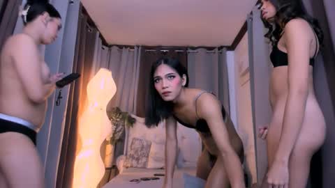 Snapshot of bellecollins chatting on 6, 10, 2025 bellecollins online show from 6, 10, 2025