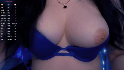 Snapshot of bellelovexx chatting on 1, 2, 2026 Hello I am kind friendly and cute girl online show from 1, 2, 2026