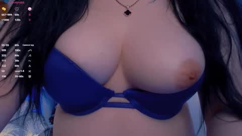Snapshot of bellelovexx chatting on 11, 2, 2026 Hello I am kind friendly and cute girl online show from 11, 2, 2026