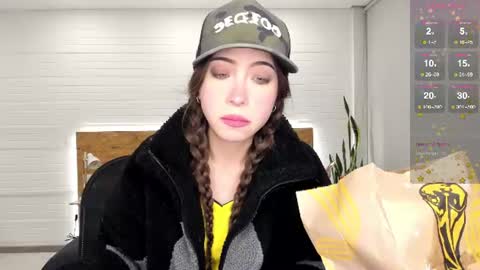 Snapshot of bellemoonie chatting on 24, 6, 2026 Bella online show from 24, 6, 2026