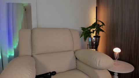  Bella  online show from 8, 3, 2026