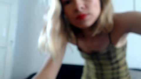 Snapshot of bells_beast chatting on 12, 5, 2026 sophie online show from 12, 5, 2026