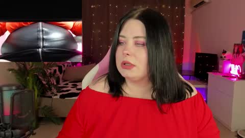 Snapshot of bellybooxo chatting on 8, 10, 2025 LinaBoo online show from 8, 10, 2025