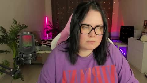 Snapshot of bellybooxo chatting on 10, 10, 2025 LinaBoo online show from 10, 10, 2025