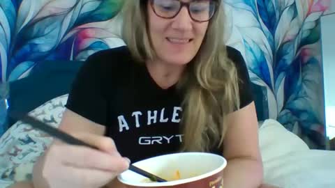 Becky online show from 9, 12, 2024