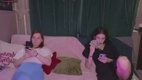 KENDALL  NATHAN online show from 5, 3, 2026