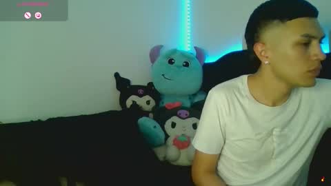 Snapshot of bengie_durand chatting on 18, 12, 2025 Tiffany and Bengie online show from 18, 12, 2025