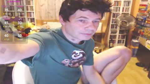 Snapshot of benijamin chatting on 9, 10, 2025 benijamin online show from 9, 10, 2025