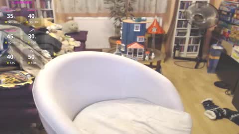 benijamin online show from 23, 10, 2025