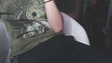 benijamin online show from 19, 4, 2026