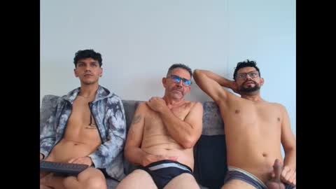 Snapshot of benjamin613999 chatting on 14, 12, 2025 benjamin online show from 14, 12, 2025