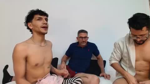 Snapshot of benjamin613999 chatting on 18, 12, 2025 benjamin online show from 18, 12, 2025