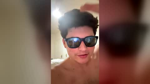 Snapshot of benneyy11444444 chatting on 3, 8, 2026 benneyy11444444 online show from 3, 8, 2026