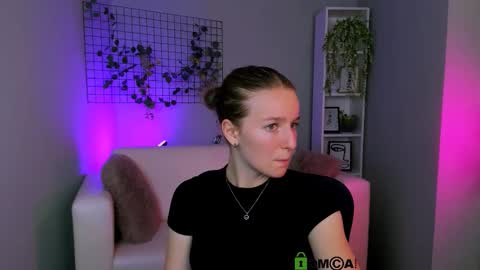 Snapshot of benny_duglas chatting on 23, 9, 2025 Benny online show from 23, 9, 2025
