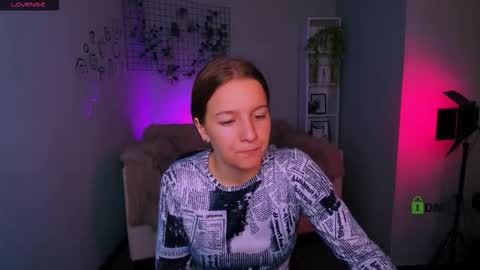 Snapshot of benny_duglas chatting on 5, 10, 2025 Benny online show from 5, 10, 2025