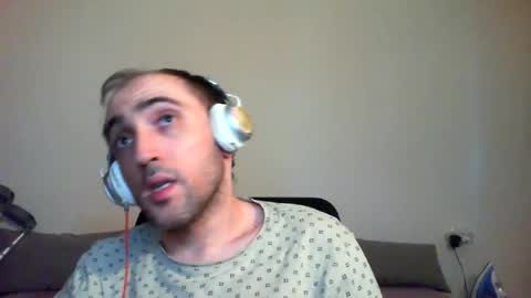 Snapshot of bentish chatting on 17, 6, 2026 bentish online show from 17, 6, 2026