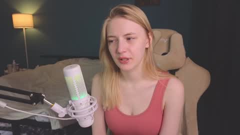 Snapshot of benty_bunny chatting on 30, 1, 2025 Alice online show from 30, 1, 2025