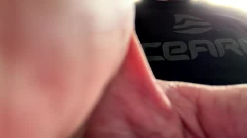 Snapshot of benz10001 chatting on 3, 5, 2026 benz10001 online show from 3, 5, 2026