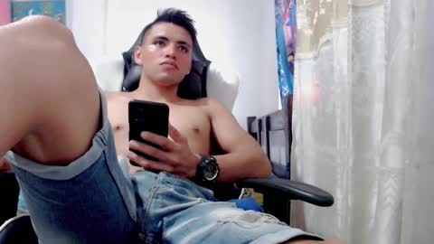 Snapshot of bergon30 chatting on 4, 2, 2025 Bergon77 online show from 4, 2, 2025