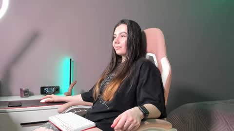 Snapshot of beriesniks chatting on 7, 3, 2025 BeriesNiks online show from 7, 3, 2025