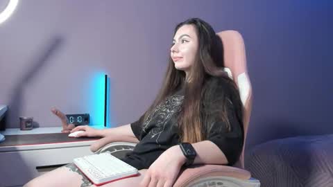 Snapshot of beriesniks chatting on 2, 10, 2025 BeriesNiks online show from 2, 10, 2025