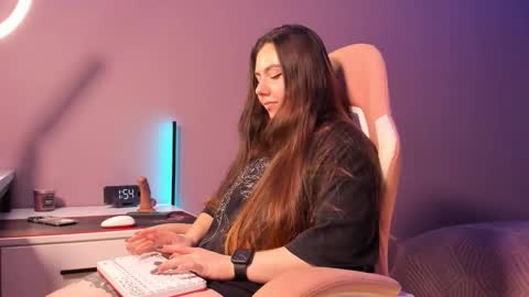 Snapshot of beriesniks chatting on 1, 11, 2025 BeriesNiks online show from 1, 11, 2025