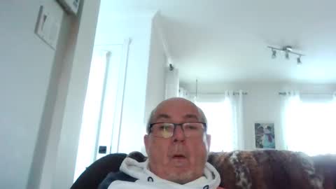 bernard1102 online show from 3, 12, 2024