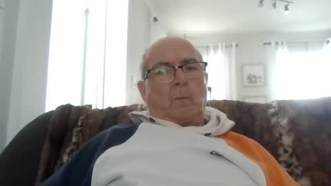 bernard1102 online show from 11, 4, 2026