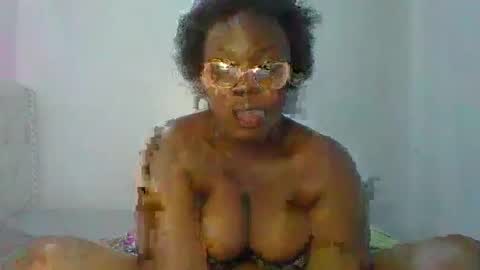 berries_lee online show from 12, 3, 2025