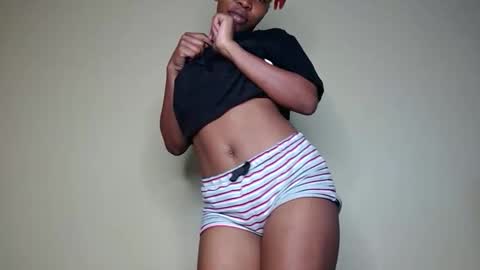 berries_lee online show from 17, 9, 2025