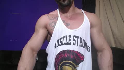Snapshot of bestmuscle chatting on 29, 12, 2024 bestmuscle online show from 29, 12, 2024