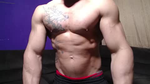 Snapshot of bestmuscle chatting on 8, 3, 2025 bestmuscle online show from 8, 3, 2025