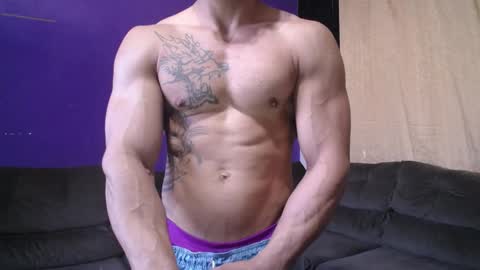 Snapshot of bestmuscle chatting on 9, 3, 2025 bestmuscle online show from 9, 3, 2025