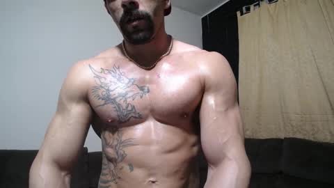 Snapshot of bestmuscle chatting on 4, 10, 2025 bestmuscle online show from 4, 10, 2025
