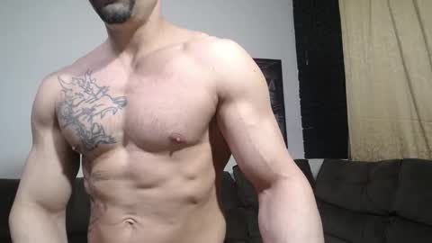 Snapshot of bestmuscle chatting on 25, 11, 2025 bestmuscle online show from 25, 11, 2025