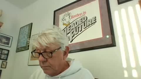 Snapshot of bestshot1951 chatting on 7, 1, 2025 bestshot1951 online show from 7, 1, 2025