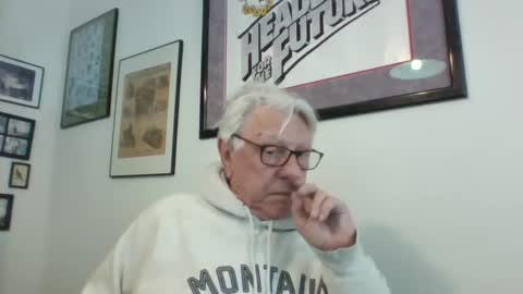 Snapshot of bestshot1951 chatting on 19, 2, 2025 bestshot1951 online show from 19, 2, 2025
