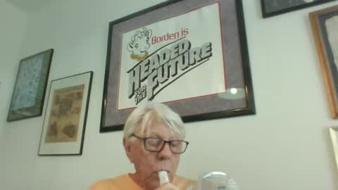 Snapshot of bestshot1951 chatting on 17, 9, 2025 bestshot1951 online show from 17, 9, 2025