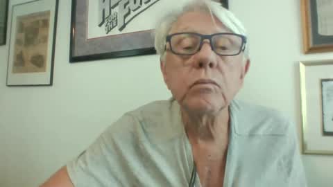 Snapshot of bestshot1951 chatting on 27, 9, 2025 bestshot1951 online show from 27, 9, 2025